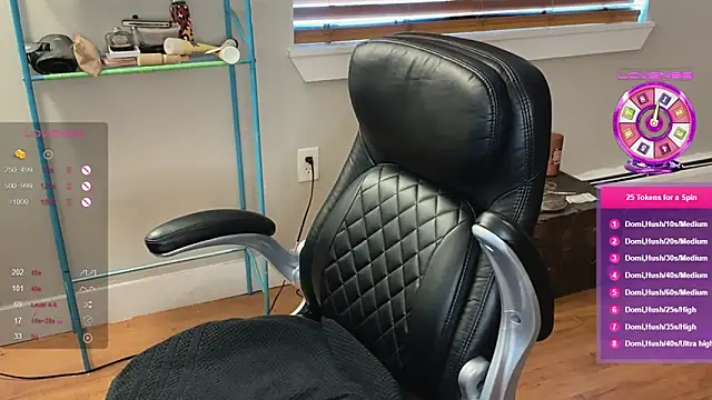 Snapshot of luluvaladon chatting on 02.21.25 luluvaladon online show from 02.21.25