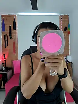 YOURSDEBORA online show from 02.23.25