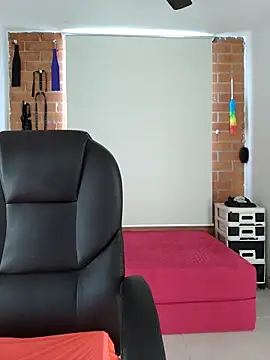 YOURSDEBORA online show from 03.18.25