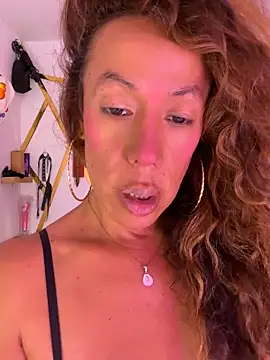 Snapshot of YOURSDEBORA chatting on 07.28.26 YOURSDEBORA online show from 07.28.26