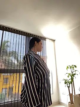 Snapshot of MarcellaGriffin chatting on 02.18.25 MarcellaGriffin online show from 02.18.25