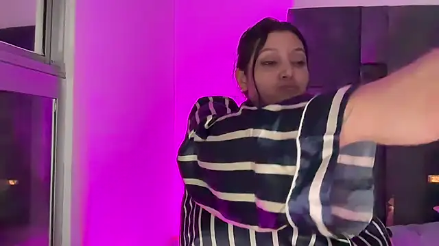 Snapshot of MarcellaGriffin chatting on 03.19.25 MarcellaGriffin online show from 03.19.25