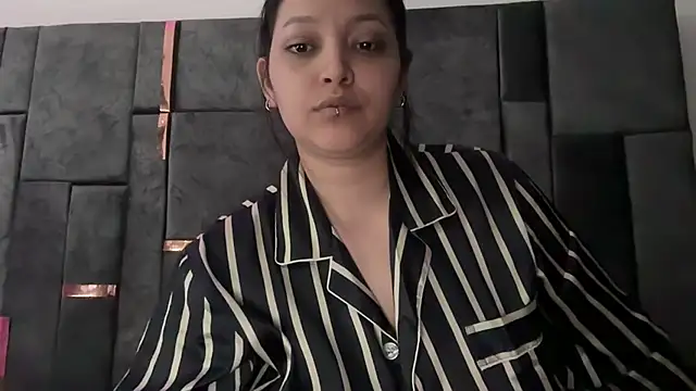 Snapshot of MarcellaGriffin chatting on 03.19.25 MarcellaGriffin online show from 03.19.25