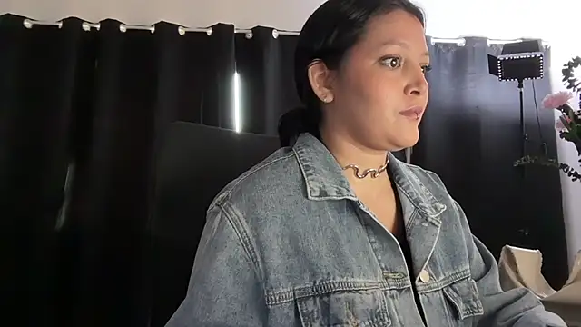 Snapshot of MarcellaGriffin chatting on 09.09.25 MarcellaGriffin online show from 09.09.25