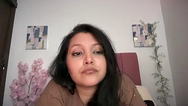 Snapshot of MarcellaGriffin chatting on 10.03.25 MarcellaGriffin online show from 10.03.25