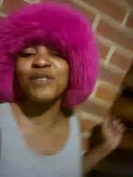 Snapshot of BlueberryDiamond chatting on 01.10.25 BlueberryDiamond online show from 01.10.25