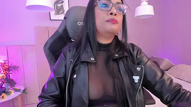 Inndrahot online show from 01.19.25