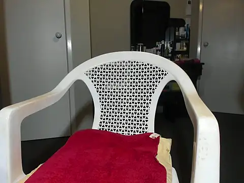 Angelchezcka online show from 11.17.25