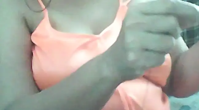 Snapshot of giga-bite chatting on 01.19.25 giga-bite online show from 01.19.25