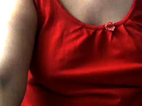 Snapshot of giga-bite chatting on 10.06.25 giga-bite online show from 10.06.25