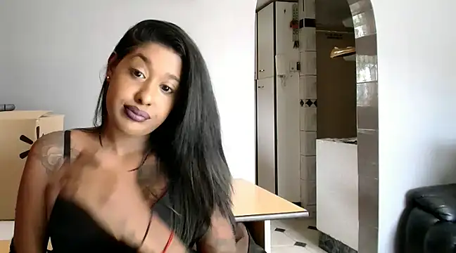 Snapshot of Lisaabrown_ chatting on 12.10.24 Lisaabrown online show from 12.10.24