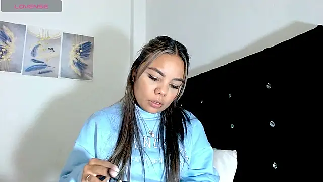 Kylie loveee online show from 03.12.26