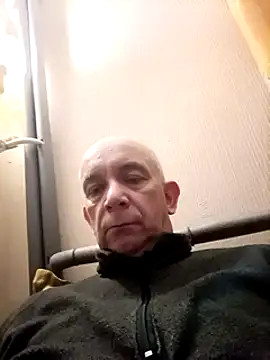 Snapshot of bigcock_marusz chatting on 01.05.25 bigcock marusz online show from 01.05.25