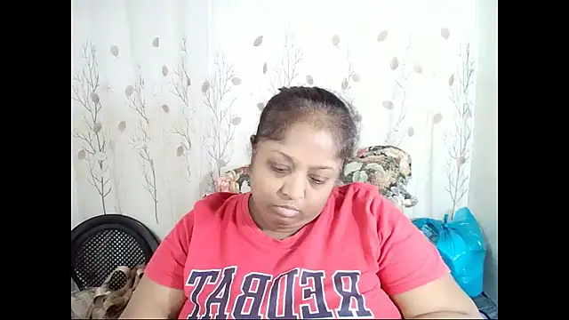 Snapshot of Indiantasha chatting on 11.10.25 Indiantasha online show from 11.10.25