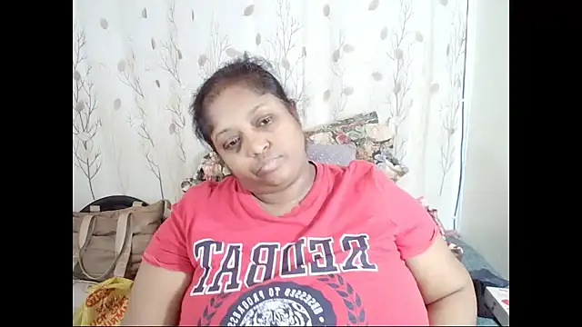 Snapshot of Indiantasha chatting on 11.18.25 Indiantasha online show from 11.18.25