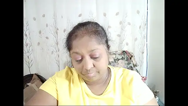 Snapshot of Indiantasha chatting on 12.01.25 Indiantasha online show from 12.01.25