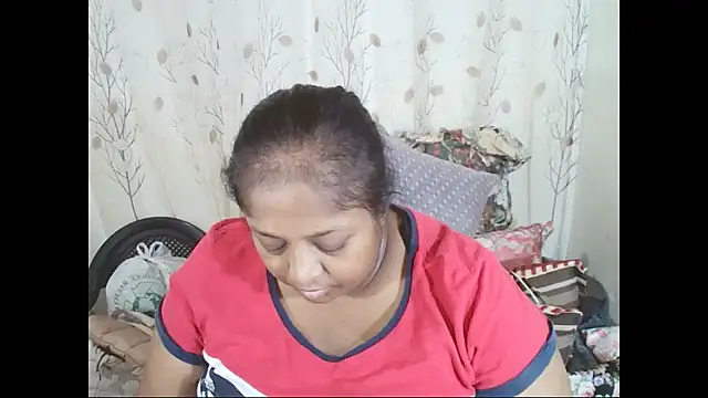 Snapshot of Indiantasha chatting on 05.27.26 Indiantasha online show from 05.27.26