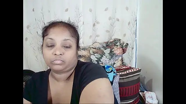 Snapshot of Indiantasha chatting on 05.30.26 Indiantasha online show from 05.30.26