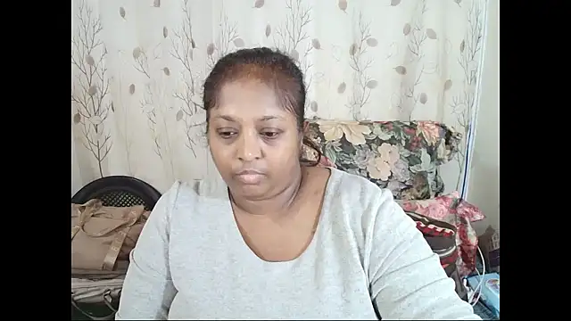 Snapshot of Indiantasha chatting on 06.25.26 Indiantasha online show from 06.25.26