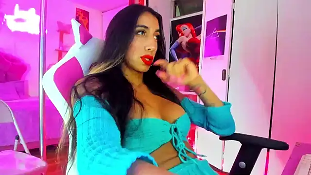 Snapshot of Theexoticgirl chatting on 10.28.25 Theexoticgirl online show from 10.28.25