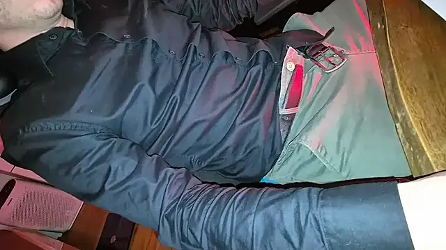 -luckybong- online show from 01.13.25