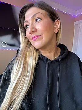 LittleMissEeve online show from 02.27.25