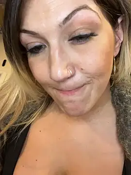 LittleMissEeve online show from 03.22.25