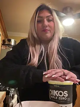 LittleMissEeve online show from 11.29.25