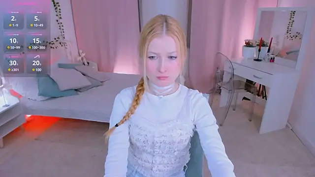 Laly Peach online show from 02.11.25