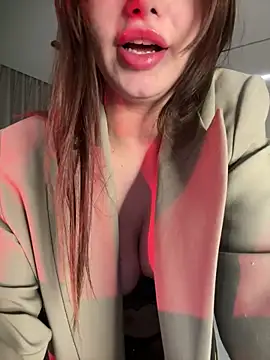 Snapshot of stefannichka chatting on 02.20.25 stefannichka online show from 02.20.25