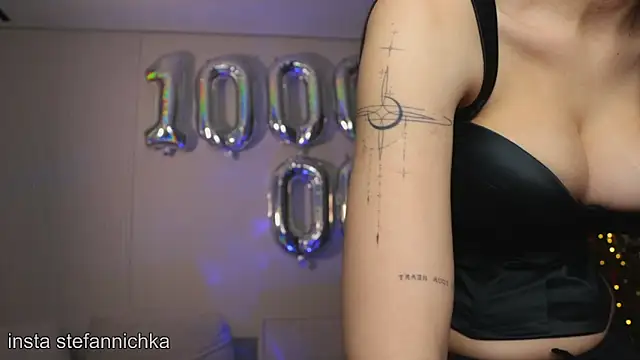 Snapshot of stefannichka chatting on 12.02.25 stefannichka online show from 12.02.25