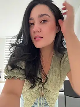 Snapshot of Nina_lovi chatting on 06.30.26 Nina lovi online show from 06.30.26