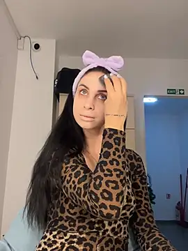 Snapshot of MeganHopeX chatting on 01.05.25 MeganHopeX online show from 01.05.25