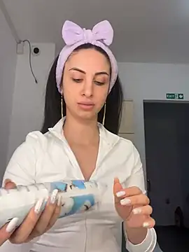 Snapshot of MeganHopeX chatting on 01.13.25 MeganHopeX online show from 01.13.25