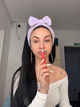 Snapshot of MeganHopeX chatting on 01.18.25 MeganHopeX online show from 01.18.25