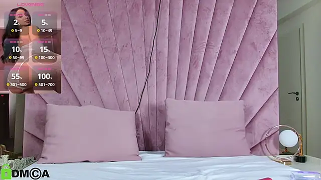 Snapshot of MeganHopeX chatting on 02.23.25 MeganHopeX online show from 02.23.25