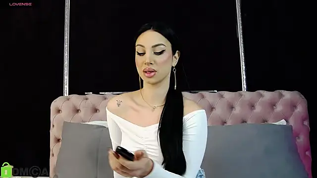 Snapshot of MeganHopeX chatting on 03.21.25 MeganHopeX online show from 03.21.25