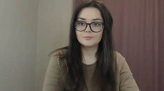 Snapshot of ohhhMie chatting on 03.22.25 ohhhMie online show from 03.22.25