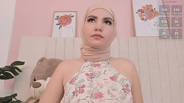 Snapshot of dalilasaadi_ chatting on 02.22.25 dalilasaadi online show from 02.22.25