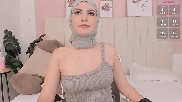 Snapshot of dalilasaadi_ chatting on 03.11.25 dalilasaadi online show from 03.11.25