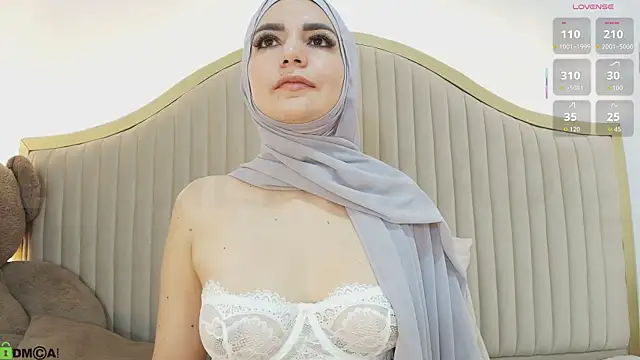 Snapshot of dalilasaadi_ chatting on 09.18.25 dalilasaadi online show from 09.18.25