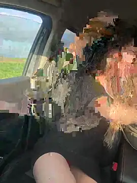 Snapshot of nicole_98 chatting on 03.18.25 nicole 98 online show from 03.18.25