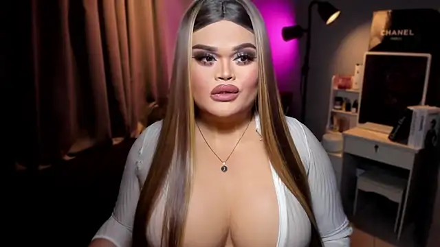 KarolinaThompson online show from 12.01.24