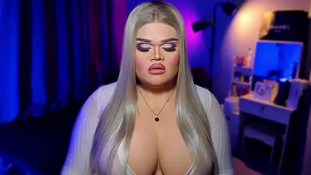 KarolinaThompson online show from 12.13.24