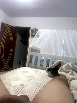 Snapshot of lefararafael chatting on 09.30.25 lefararafael online show from 09.30.25