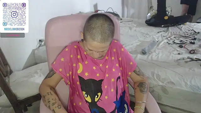 moon cat85 online show from 02.06.25