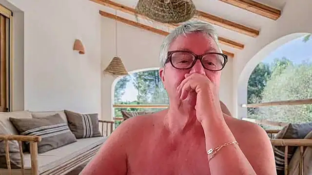 GrannyChrissy68 online show from 04.26.26