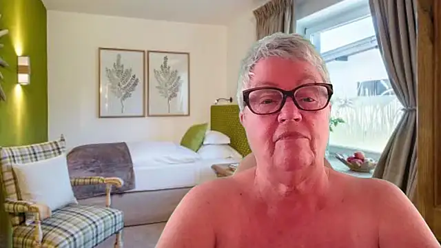 GrannyChrissy68 online show from 05.01.26