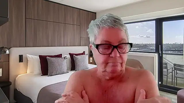 GrannyChrissy68 online show from 06.01.26