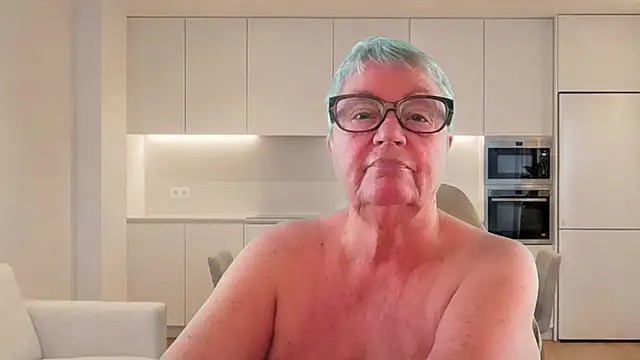 GrannyChrissy68 online show from 06.10.26